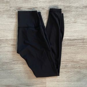 Lululemon Wunder Under High Rise Tight 28" full on Luxtreme size 4
